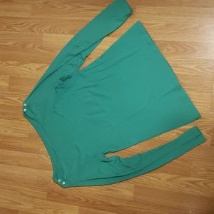 Old Navy Long Sleeve green t-shirt